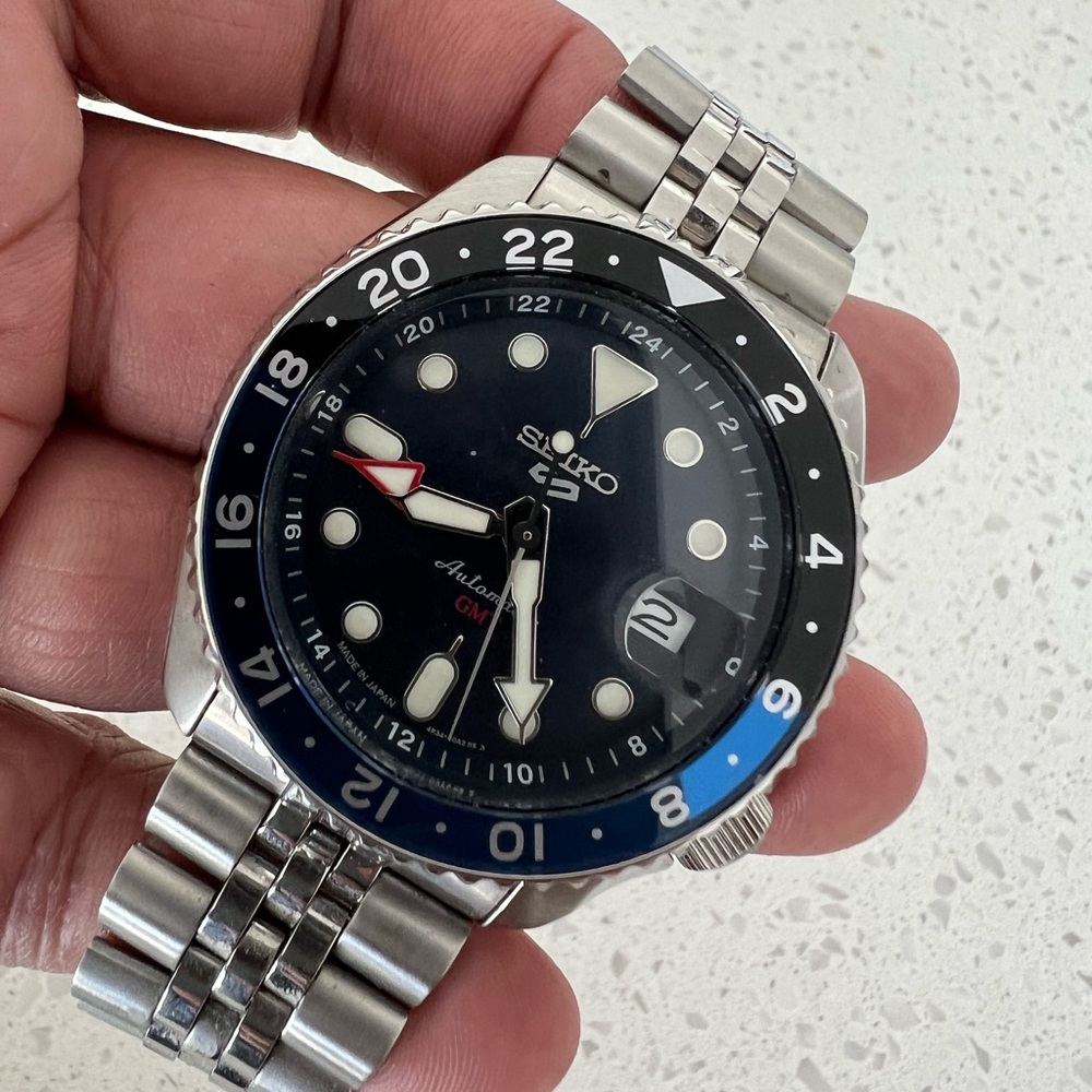 Seiko 5 GMT SSK003